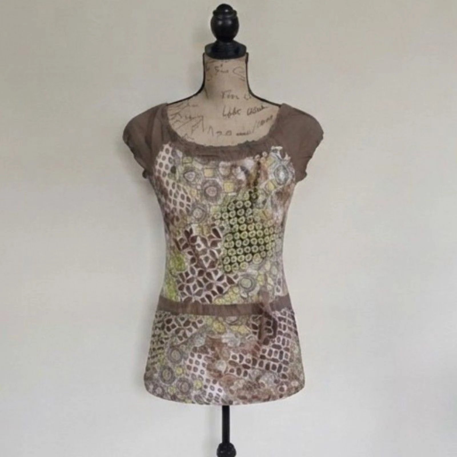t-shirt taille 3 bon état